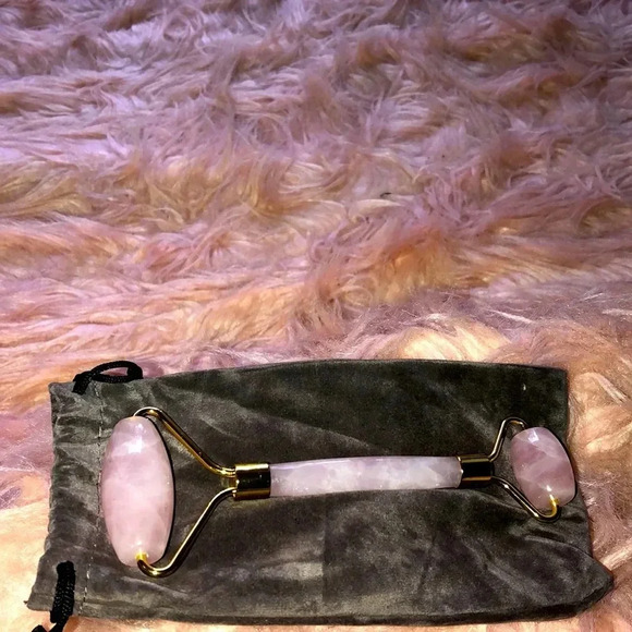 Jade Roller Pink & Gold - Picture 1 of 3